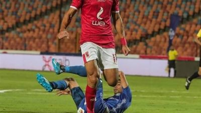 عمرو السولية يخضع لجلسة علاج طبيعي و”جيم” في مران الأهلي