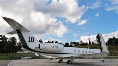 طائرة ميسي تنقل والده إلى إسبانيا للاجتماع برئيس برشلونة