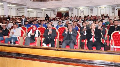 ⁦انطلاق برنامج قادة الجمهورية الجديدة بمعهد إعداد القادة لطلاب جامعات وسط الصعيد