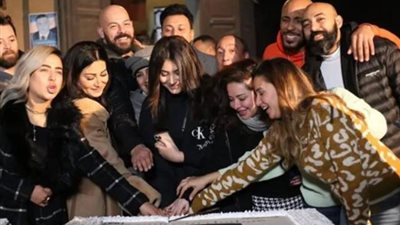 وفاء عامر تتصدر برومو مسلسل ”بيت الشدة”