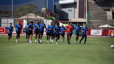 تدريبات شاقة للاعبي الأهلي استعدادًا لمواجهة دجلة