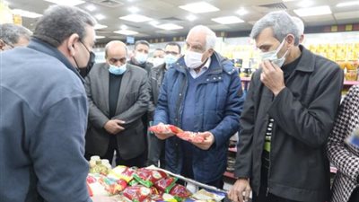 شاهد.. كيف يراقب محافظ الجيزة ارتفاع الأسعار وتوفير السلع بالأسواق؟