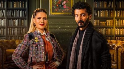 هنا شيحا تنشر صورة من كواليس مسلسل ”راجعين يا هوى”