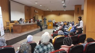 بالصور .. ندوة توعوية لمستشفى بهية لطلاب ألسن عين شمس بمرض سرطان الثدي