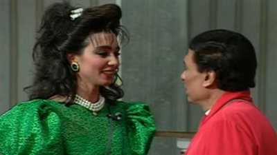 لها قصة مثيرة مع عادل إمام  ..والزعيم خطف فستان والدتها .. دخلت المحكمة بسبب سرقة ورقة زواجها العرفي .. حكايات لا تعرفها عن الفنانة عزة بهاء