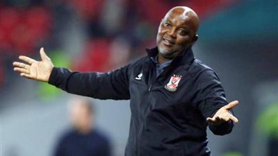 صدمة الاهلي .. بيرسي تاو يغيب عن الفريق شهرين بعد إصابة قوية