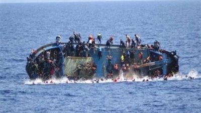 غرق سفينة ترفع علم الإمارات أمام سواحل إيران