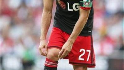 قائد شتوتجارت يعلن موافقته لتخفيض الرواتب بسبب أزمة كورونا