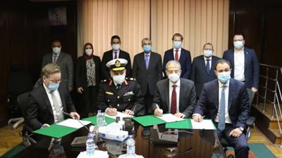 وزير الكهرباء يشهد توقيع مذكرة تفاهم لإنشاء سفينة للعمل كمحطة كهرباء عائمة