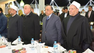 بالصور.. وزير التنمية المحلية يُشارك في الحفل البدوي الفني بمدينة طابا