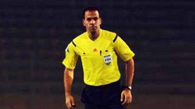 محمد الحنفي حكما للقاء الزمالك وبيراميدز