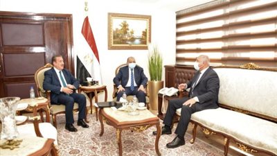 بالتفاصيل.. وزيرا التنمية المحلية والنقل يبحثان ملف إزالة التعديات على أملاك السكك الحديدية