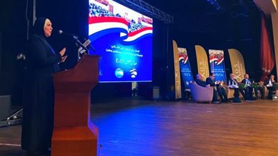 وزيرة التجارة والصناعة تستعرض جهود الحكومة لتنمية قطاعي الصناعة والتجارة الخارجية وتحقيق مؤشرات إيجابية في الانتاج والتصدير