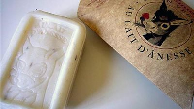 يؤخر معالم الشيخوخة ويعالج من الإكزيما.. والملكة كليوباترا أول من استخدمته.. معلومات لا تعرفها عن «صابون الحمير»