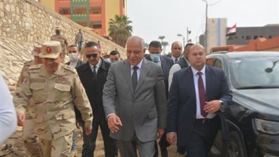 بالصور.. كل ما تريد معرفته عن جولة محافظ الجيزة وقائد المنطقة المركزية العسكرية بهذه المناطق اليوم