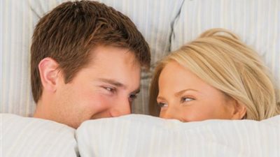 الجنس والوباء.. دراسة تحسم حقيقة انتقال كورونا عبر العلاقة الحميمية بين الأزواج