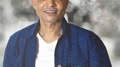 طارق الشيخ يطلب من جمهوره الدعاء بعد تعرضه لوعكة صحية