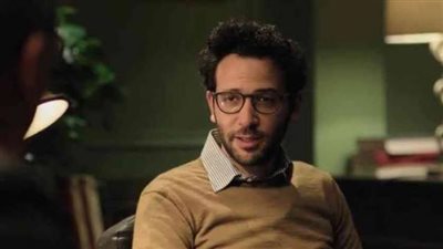 اكتشف أن والدته يهودية..وسر خلاف جده مع السادات ورفضه الهجرة لإسرائيل.. حكايته مع فيروس كورونا .. محطات في حياة كريم قاسم