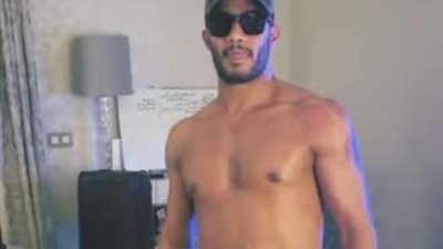 محمد رمضان يخضع للعلاج بالحجامة ويعلق: اللهم  ديم علينا الصحة