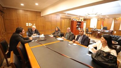 التعليم العالي والبنك المركزي يبحثان آليات تحقيق الشمول المالي بين شباب الجامعات