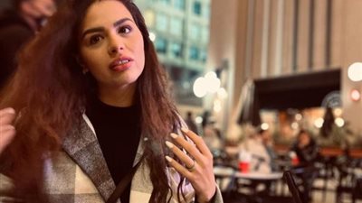 هنادي مهنا تخطف الانظار بجمالها في أحدث جلسة تصوير