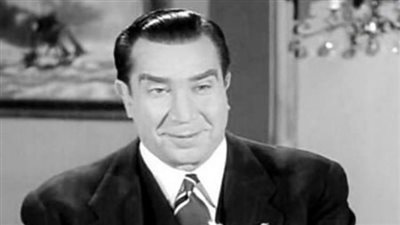 اعترف باستجابته لكثير من الإغراءات.. حكايات يوسف وهبي مع ترابيزة القمار ومغامراته مع الجنس اللطيف