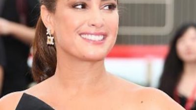 هند صبري تتألق باللون الأسود في أحدث ظهور لها