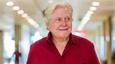 حسين فهمى يتحدث عن رحلة سفره امريكا ودراسته الاخراج