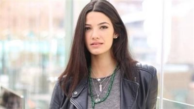 تارا عماد بشكل مختلف ومميز فى أحداث مسلسل ”سوتس بالعربى”