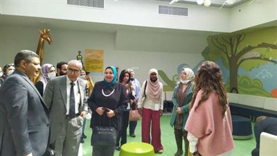 عمرو الحاج ووفد من الهيئة العربية للطاقة الذرية يزورون مستشفى 57357 لعلاج سرطان الأطفال