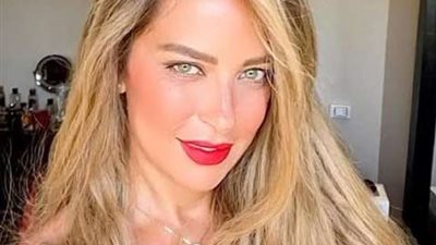 ريم مصطفى بإطلالة رياضية من منزلها عبر ”انستجرام”