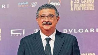 ماجد الكدوانى يودع الديكور الخاص بفيلم ”فضل ونعمة”