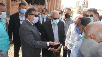 شاهد..محافظ الجيزة  يقود حملة  إزالة  تعديات علي أراضي زراعية بمساحه ٤٨ فدان بحي جنوب