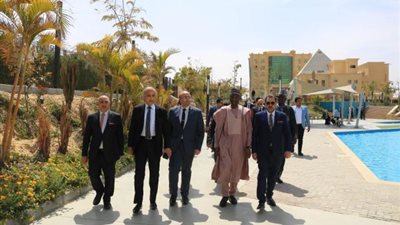 بالصور .. تعرف على تفاصيل زيارة سفير نيجيريا بالقاهرة لجامعة النهضة