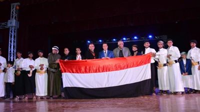 وزير التعليم العالي يتلقى تقريرًا حول فعاليات المُلتقى الثانى لأسبوع الشعوب بجامعة أسيوط