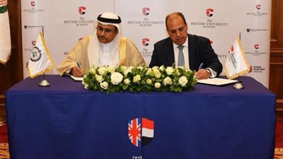 توقيع مذكرة تفاهم بين الجامعة البريطانية في مصر والبرلمان العربي .. تفاصيل