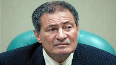 حسن مصطفى: مبارك طلب مني التفويت لفرنسا في مونديال 2001 لإرضاء جاك شيراك