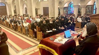 شاهد.. عقد سيمنار لخدام وخادمات كنائس حدائق القبة