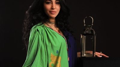 ميرهان حسين تخضع لجلسة تصوير محتشمة وتبعث رسالة لجمهورها