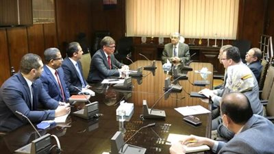 وزير الكهرباء يستقبل عضو مجلس إدارة شركة سيمنس العالمية لبحث سبل التعاون المشترك