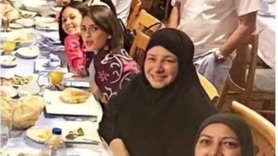 صورة لـ عبلة كامل تشعل مواقع السوشيال ميديا.. اعرف الحكاية