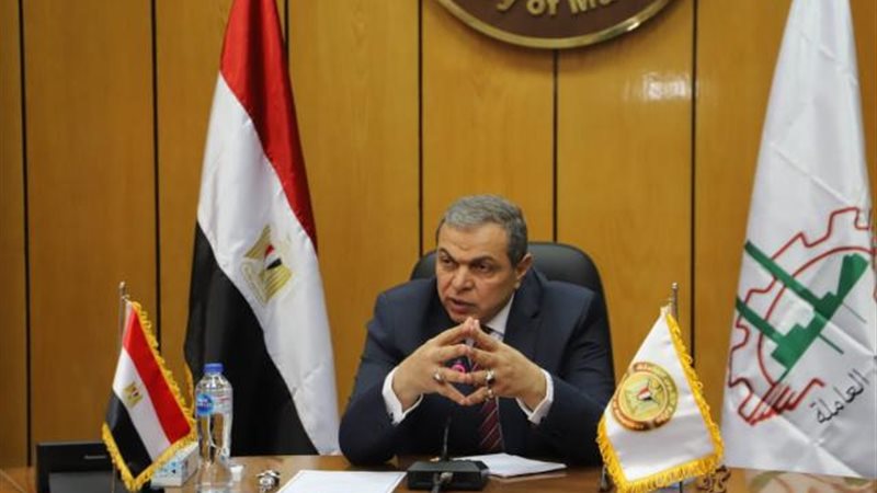 وزير القوى العاملة