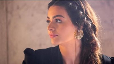 هنادي مهنا تخطف الانظار بإطلالة ساحرة فى أحدث ظهور