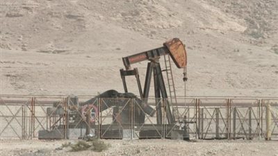 كورنا تتسبب فى أكبر خسارة أسبوعية للنفط ... وبرنت يتراجع 3.2 % مسجلا 42.66 دولار