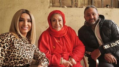 روجينا تتغزل في إبداع سميحة أيوب في ”انحراف”:  ”إنها سيدة المسرح العربي”