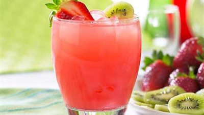 خليط الفراولة والكيوي.. الحل السحري لتقوية المناعة ومحاربة الفيروسات