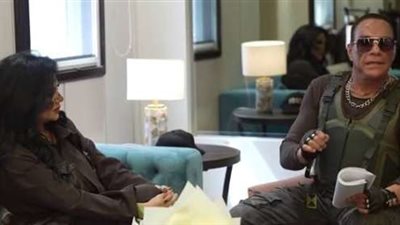 فاندام يغازل رانيا يوسف: بطانة ستار