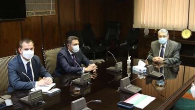 وزير الكهرباء يلتقي رئيس «شنايدر إليكتريك» لمتابعة مشروع مراكز التحكم الجديدة