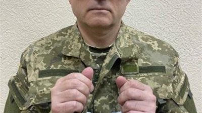 كل ما تريد معرفته عن حليف بوتين الهارب الذي اعتقلته أوكرانيا اليوم