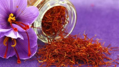 تخلصي من الاكتئاب ومشاكل البشرة بعشبة الزعفران